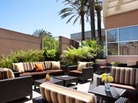 Gallery_SHR_Emeryville_Exterior_OutdoorPatio