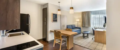 Sonesta Simply Suites Las Vegas Convention Center